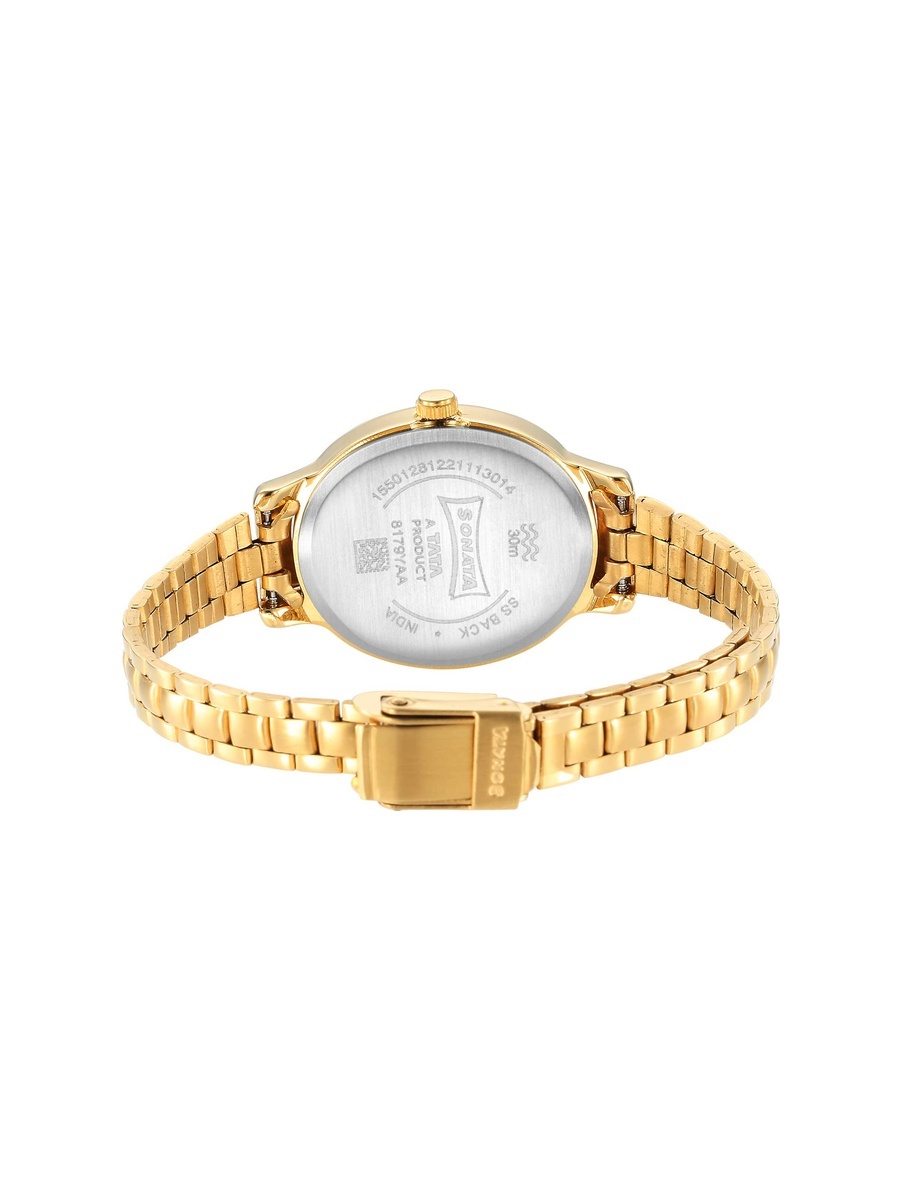 Women Silver Dial Metal Strap Watch