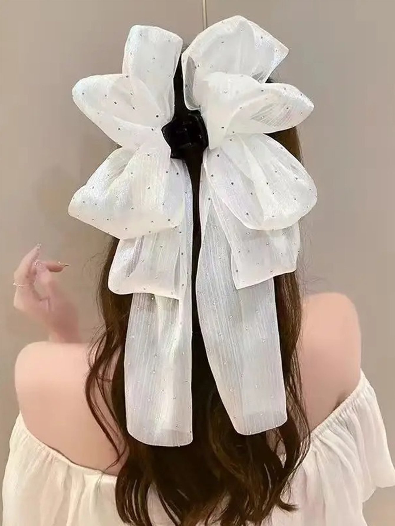 Dot Pattern Bow Claw Clip