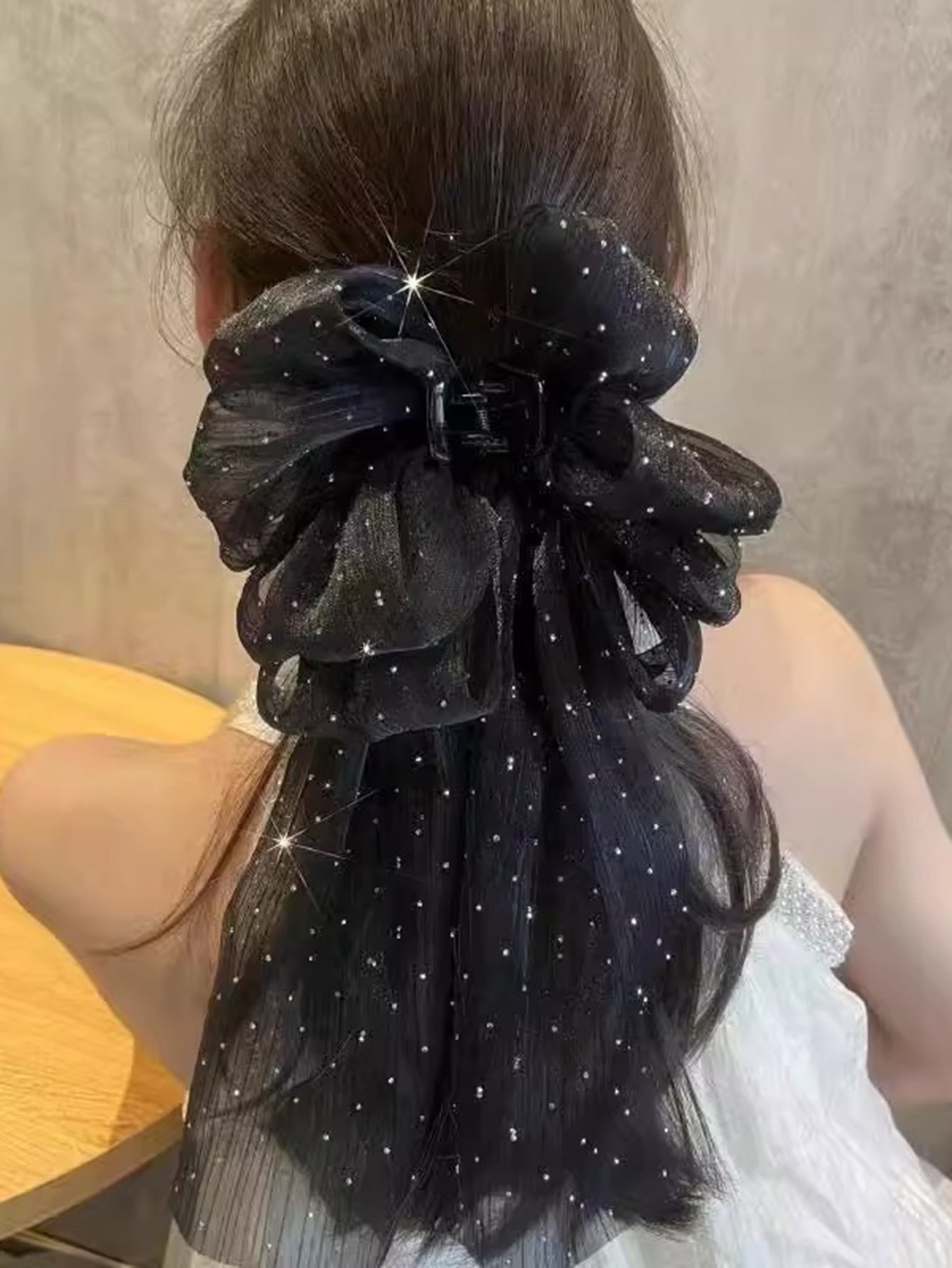 Dot Pattern Bow Claw Clip