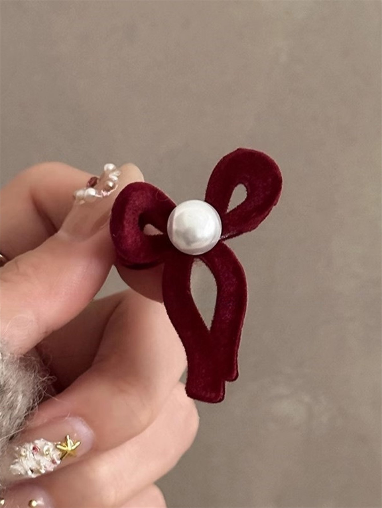 Set of 2 - Velvet Bow Pearl Claw Clip