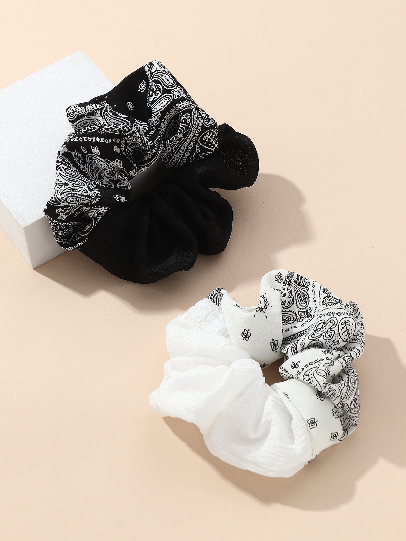 Set of 2 - Printed Scrunchies