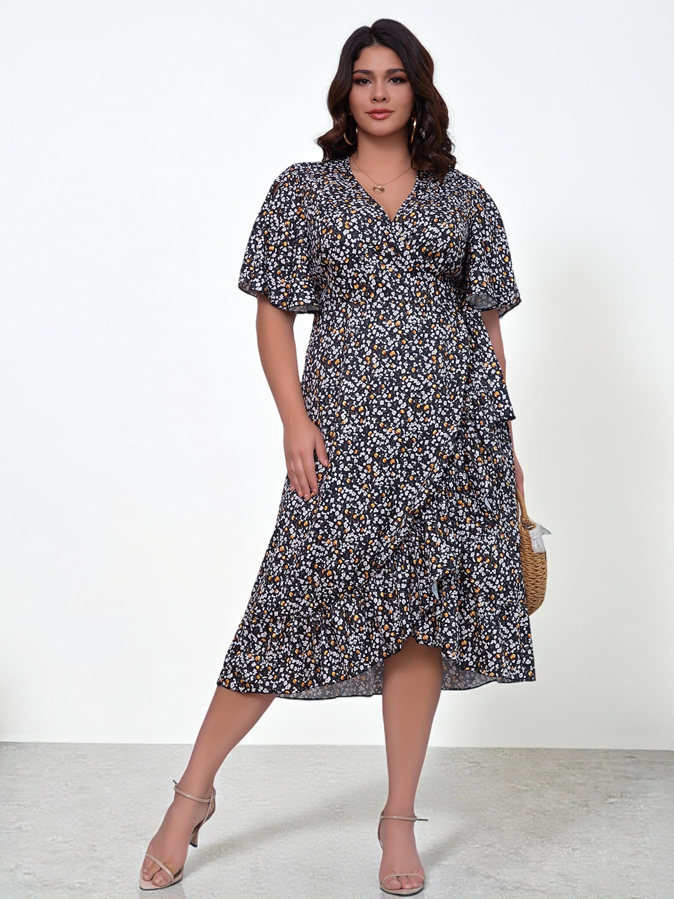 Plus Size Black Floral V-Neck A-Line Midi Dress