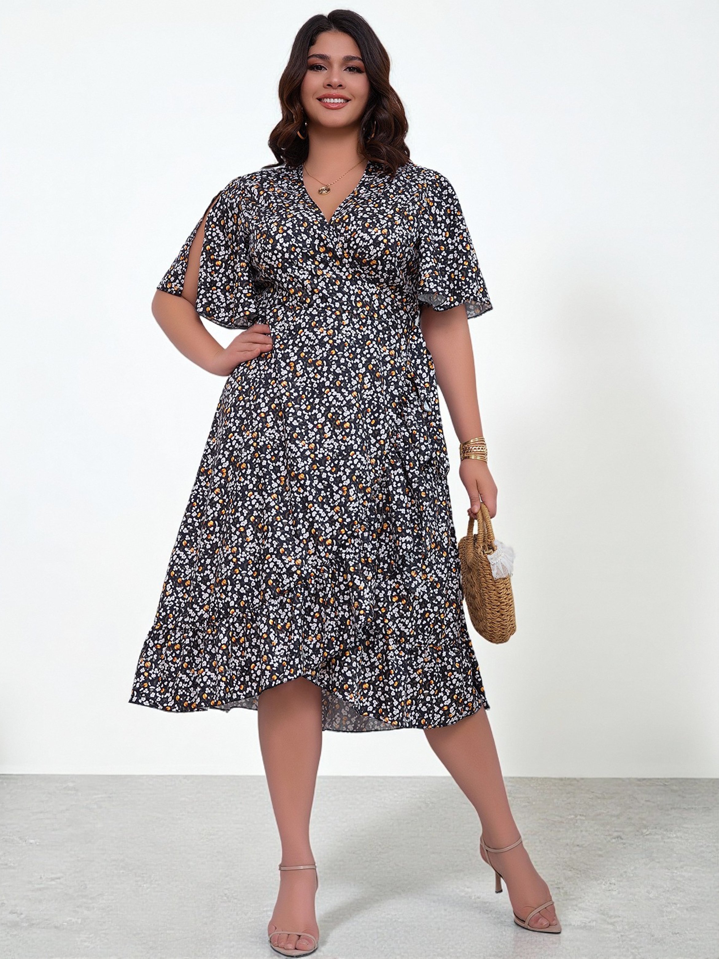 Plus Size Black Floral V-Neck A-Line Midi Dress