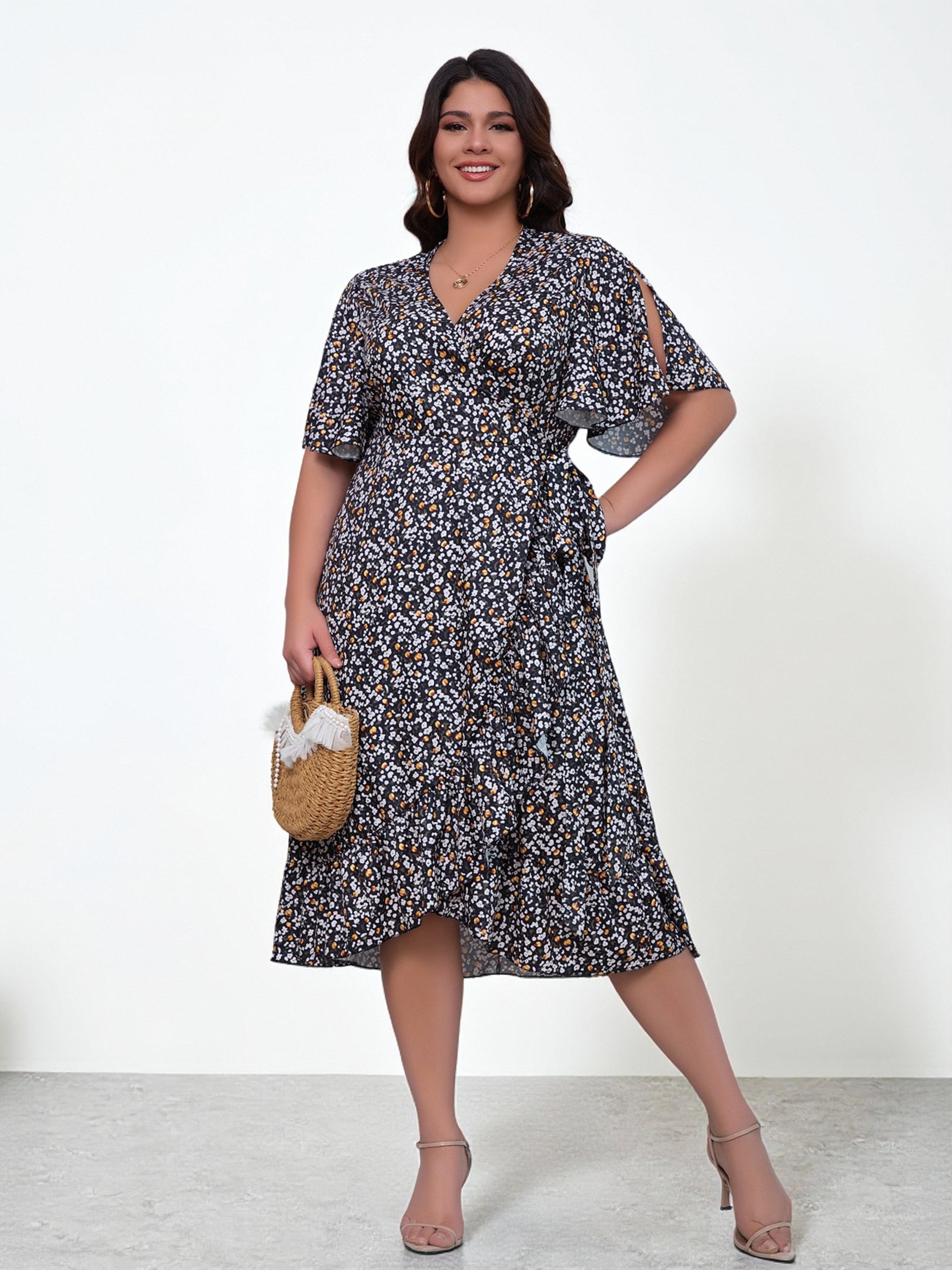 Plus Size Black Floral V-Neck A-Line Midi Dress