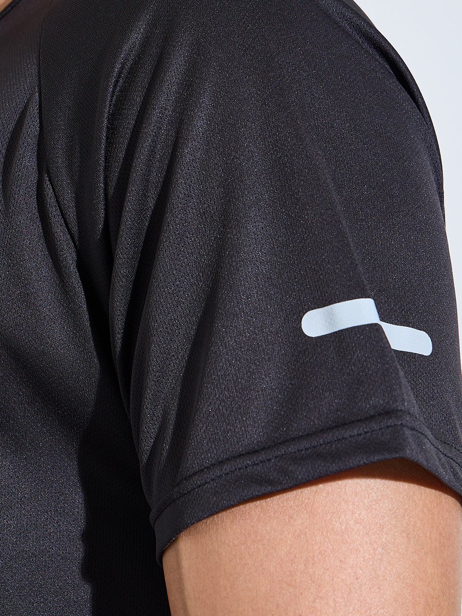Black Solid Raglan Sleeve Running T-Shirt