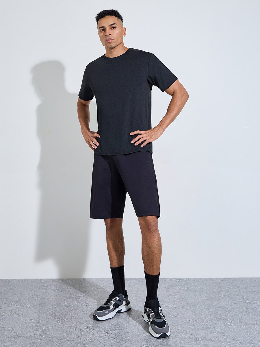 Men Black Solid Regular Fit Activewear T-Shirt
