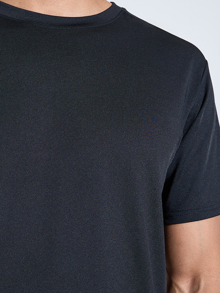 Men Black Solid Regular Fit Activewear T-Shirt