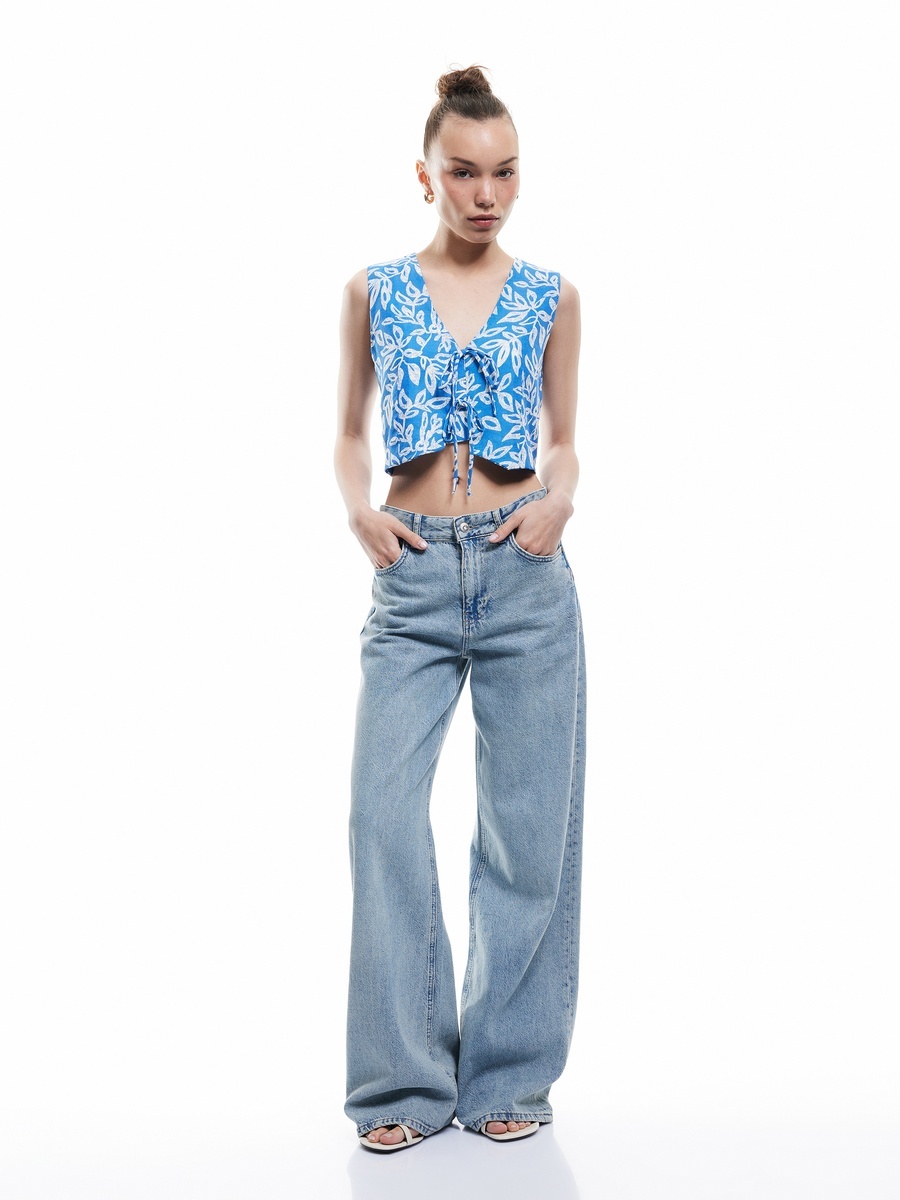 Printed V Neck Crop Vest