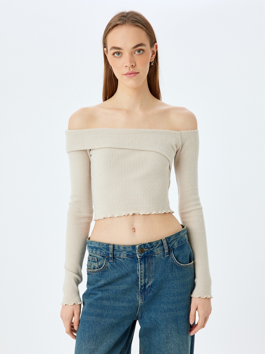 Long Sleeve Crop T-Shirt