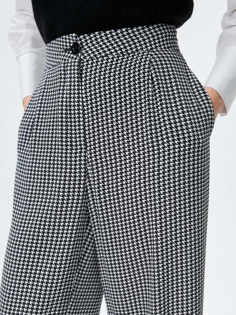 Houndstooth Printed High Rise Trousers