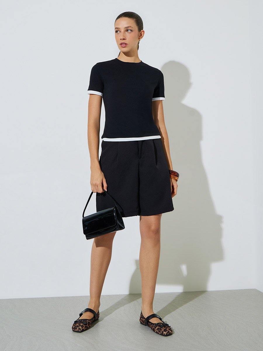 Black Solid Round Neck Contrast Trims T-Shirt