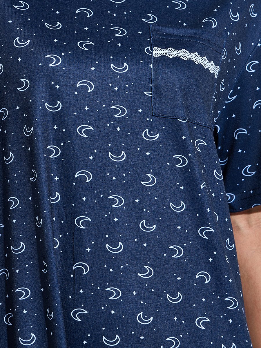 قميص نوم تيشيرت بطبعة قمر ونجوم بتفاصيل جيب