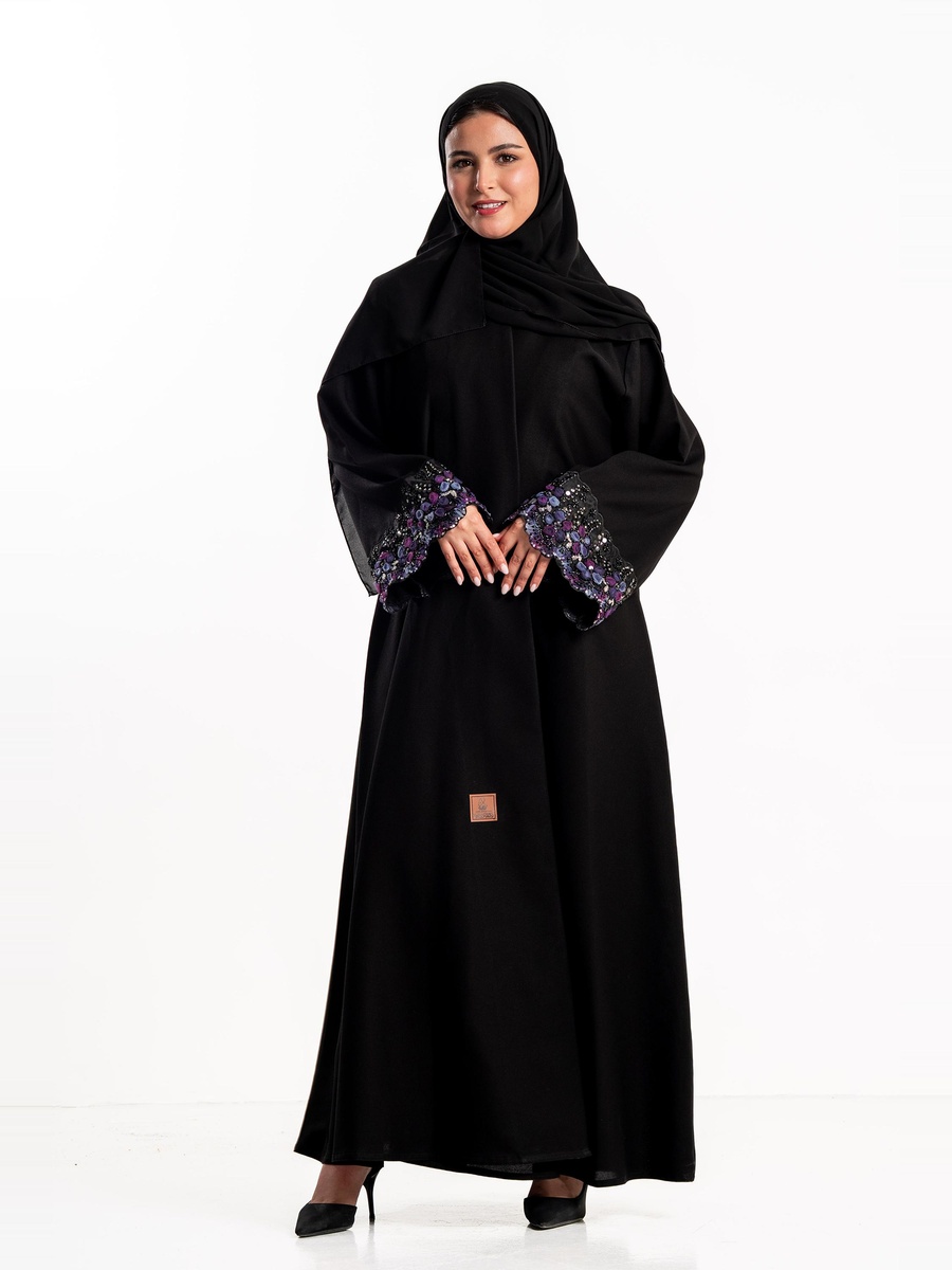 عباية ريم بأساور مزينة
