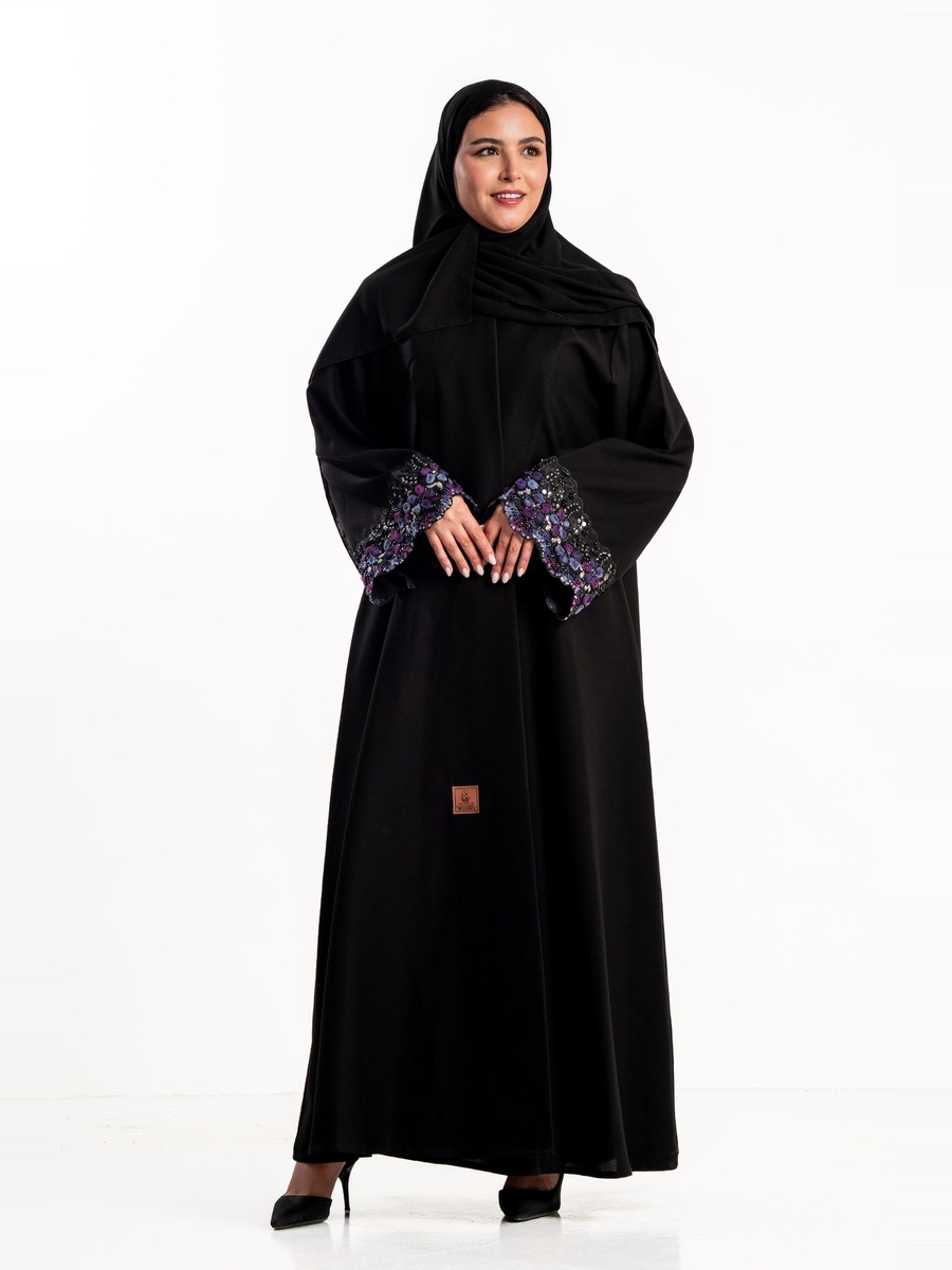 عباية ريم بأساور مزينة