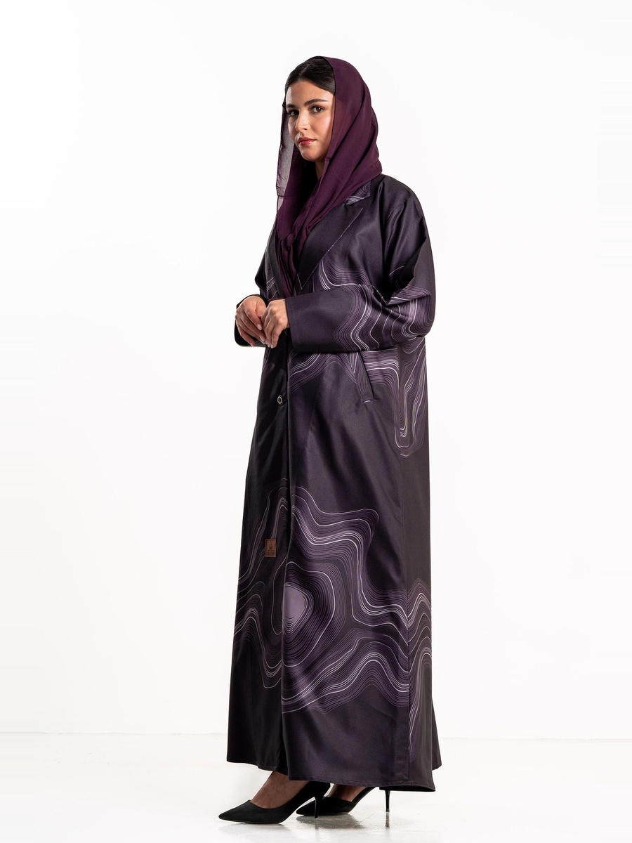 عباية بياقة وطبعة رخامية