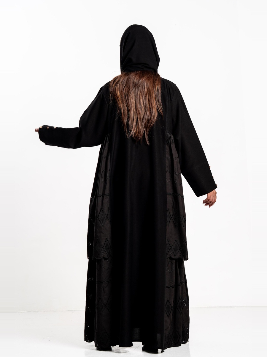 عباية أشجان بتطريز