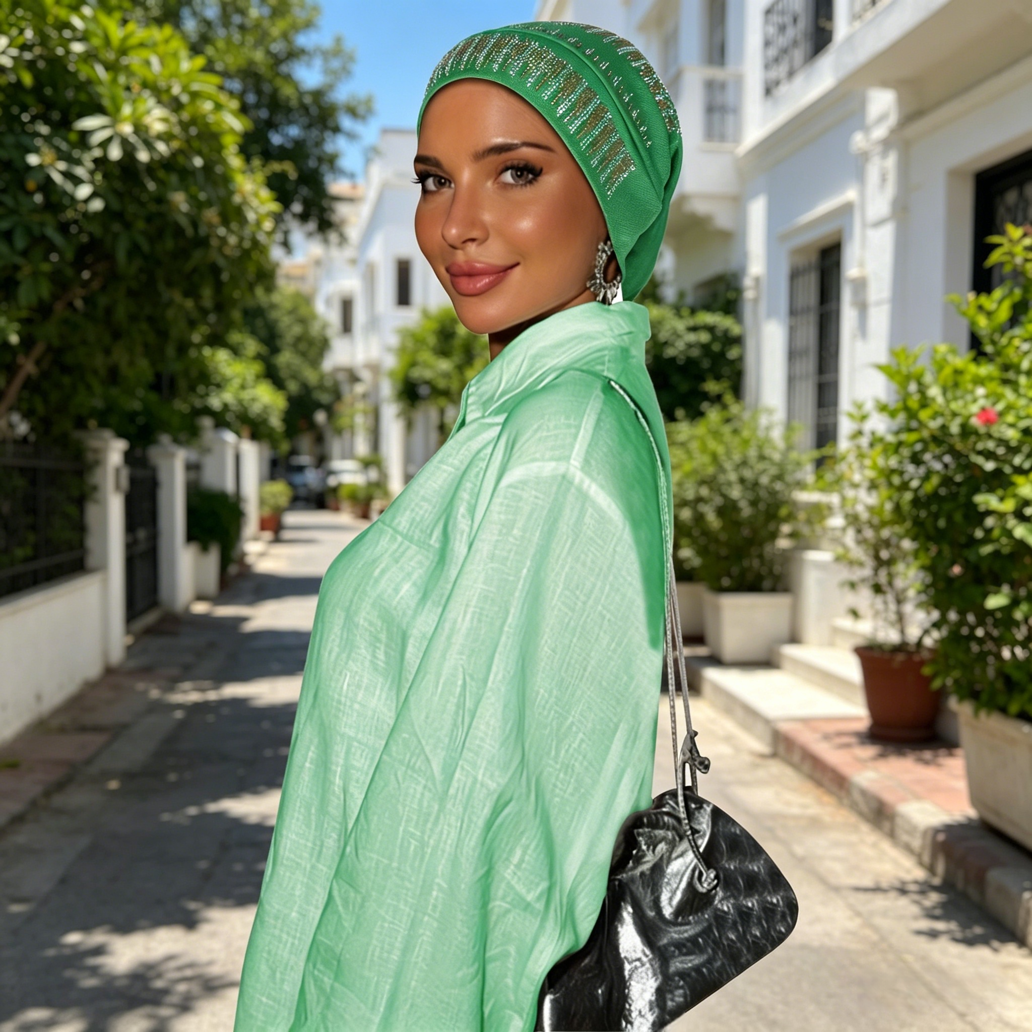 وشاح للرأس مزين
