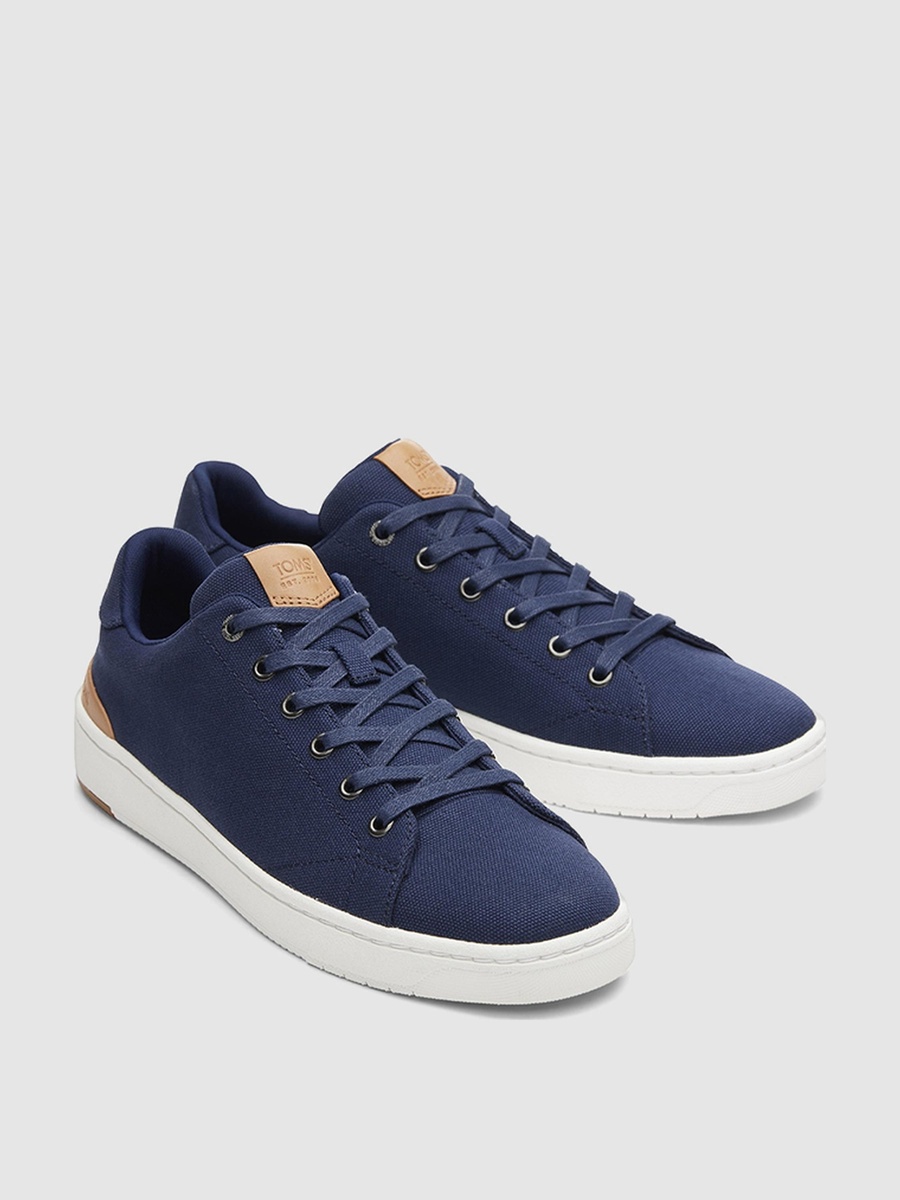 Solid Round Toe Canvas Sneakers