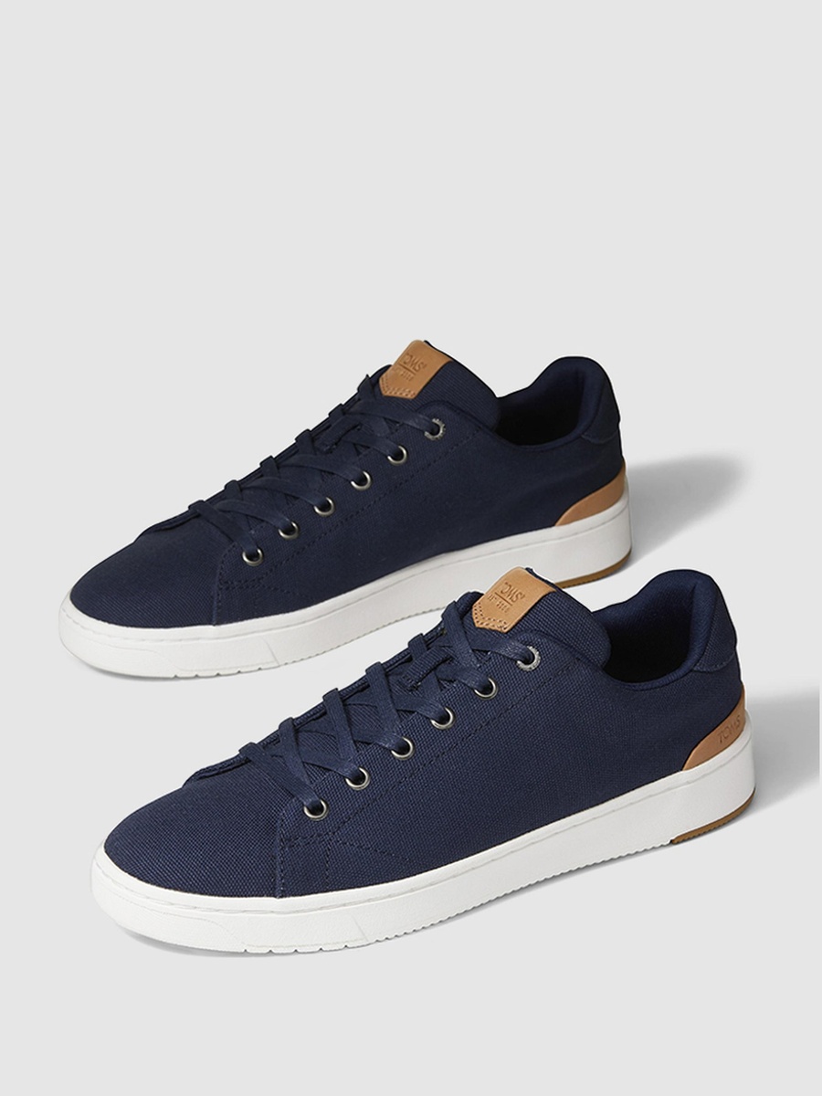 Solid Round Toe Canvas Sneakers