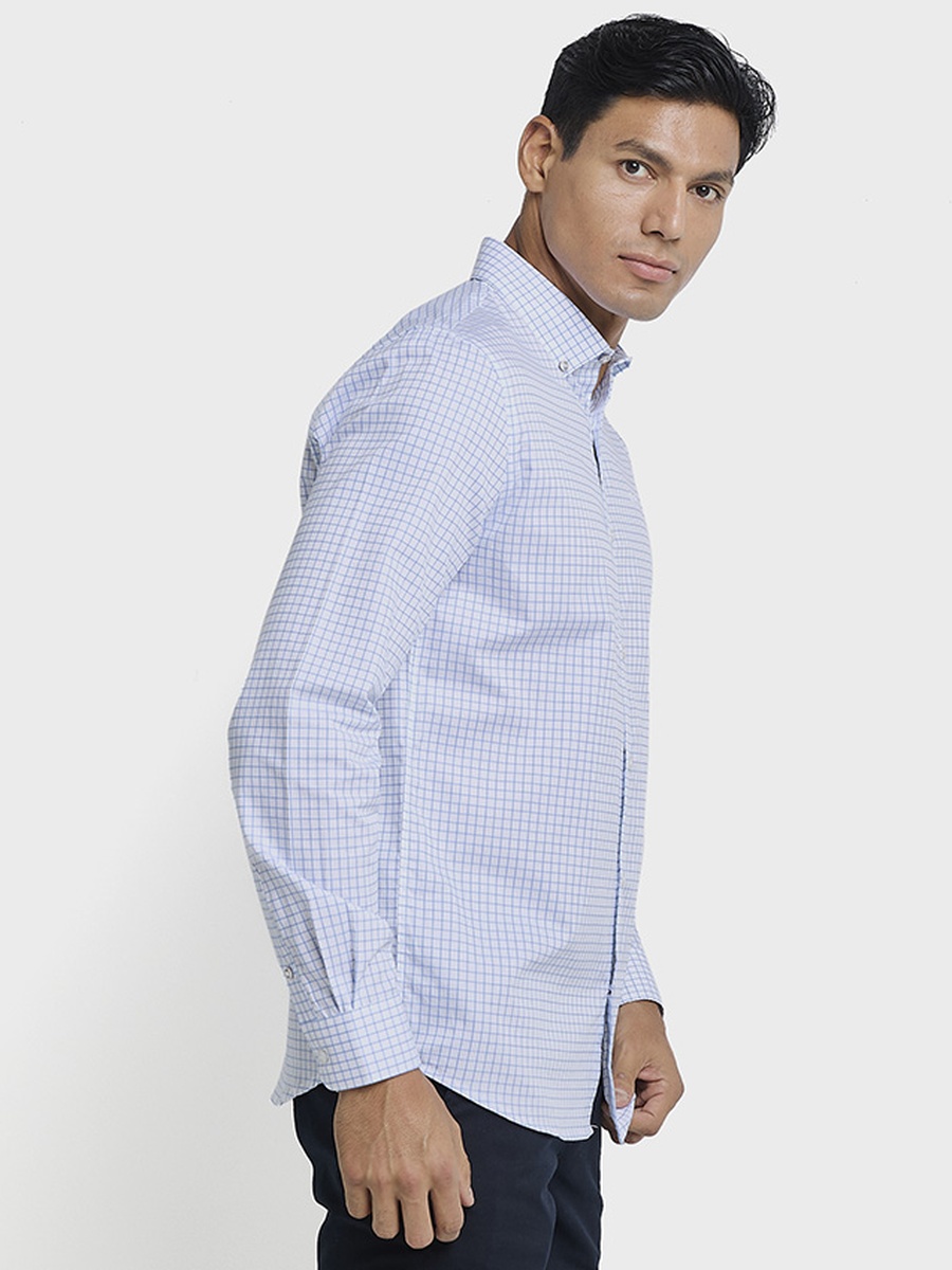 Men Checked Long Sleeves Shirt with Button-Down Collar