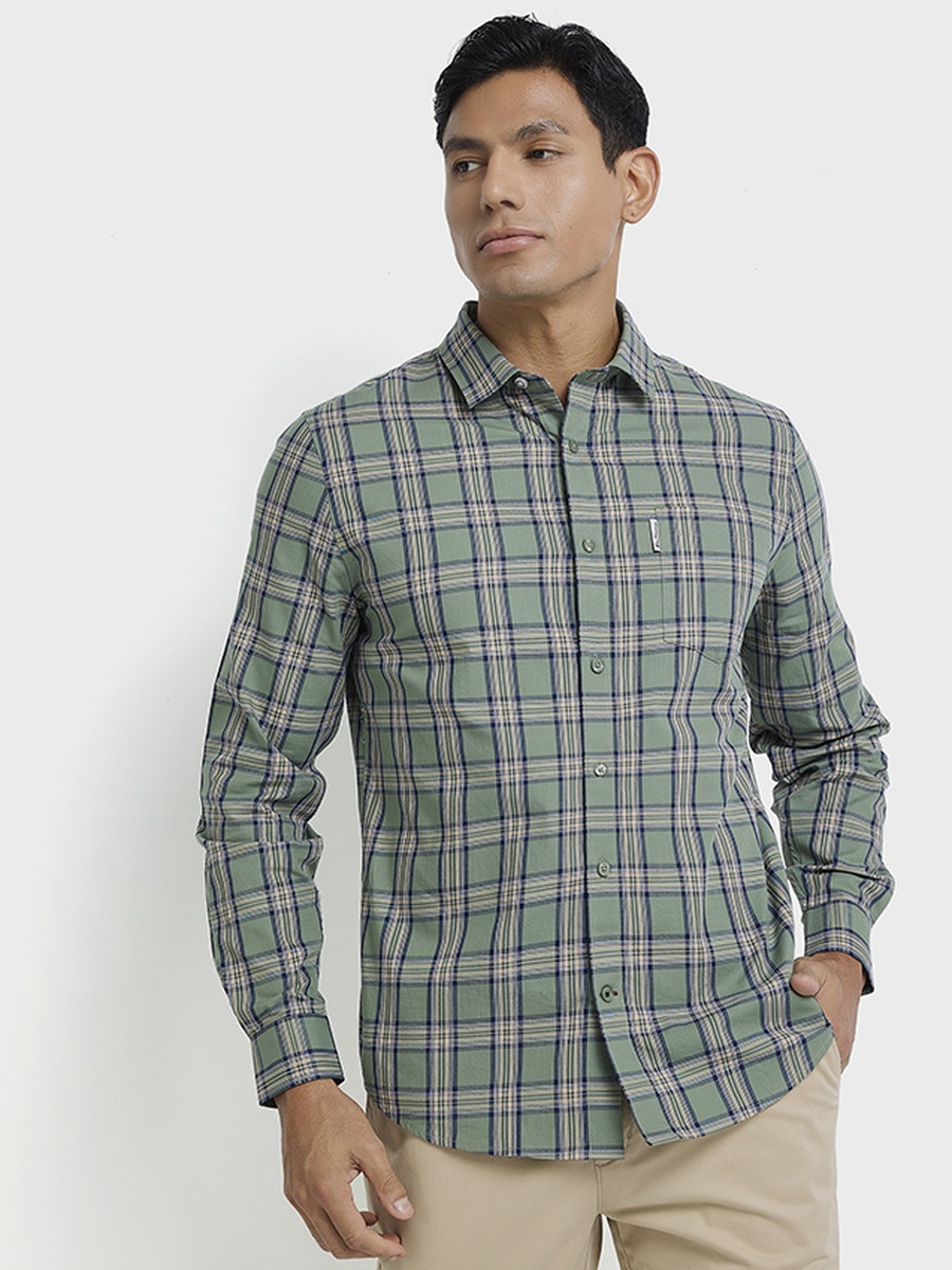 Men Checked Long Sleeves Shirt with Pocket
