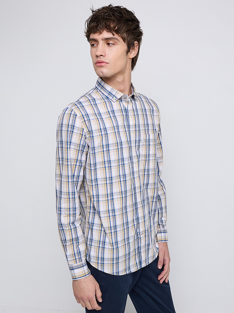 Men Checked Long Sleeves Shirt with Button-Down Collar