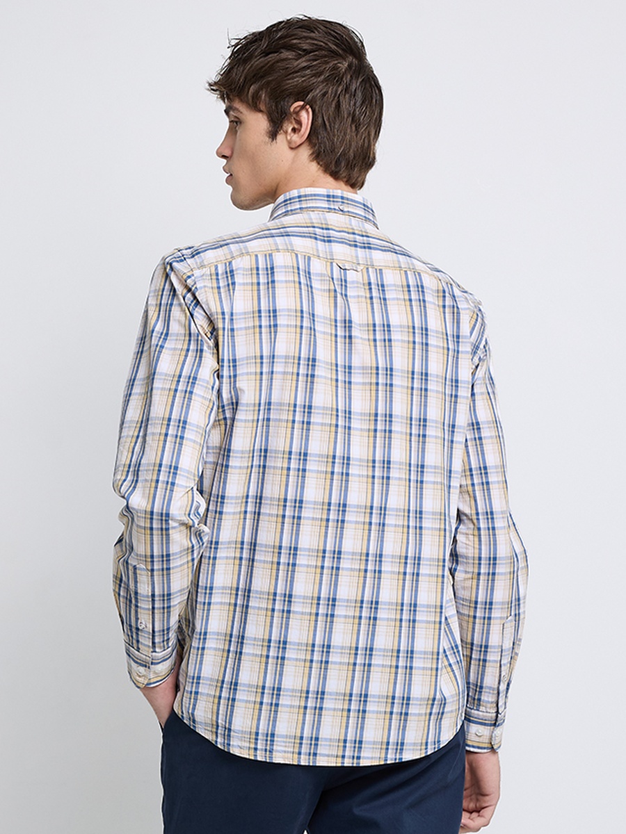 Men Checked Long Sleeves Shirt with Button-Down Collar