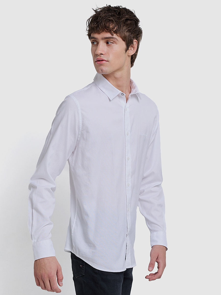 Men Solid Long Sleeves Shirt