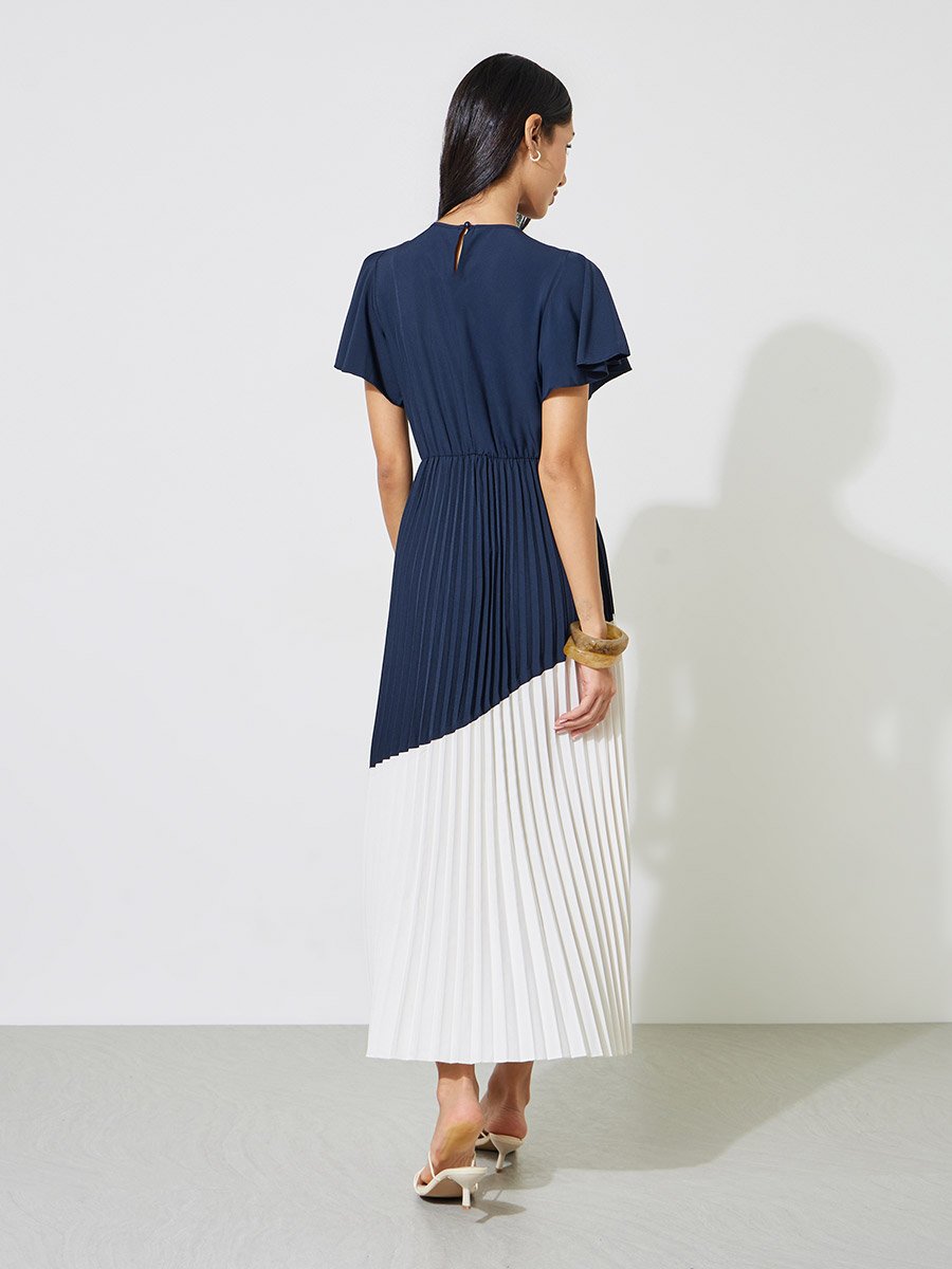 Navy Blue and White Color Block Pleated A-Line Maxi Dress