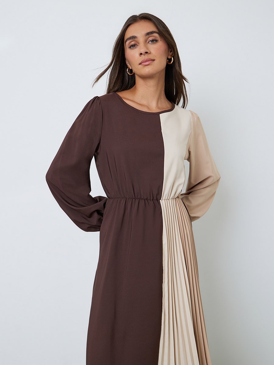 Brown Color Block Pleated Midi Dress