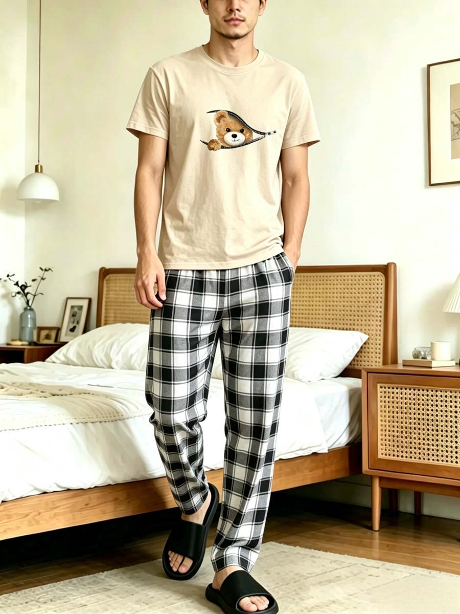 Men Bear Print T-Shirt and Checked Pyjama Set