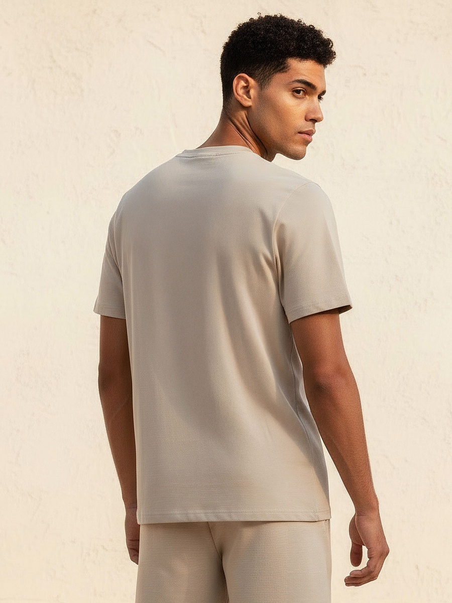 Men Logo Print T-Shirt 