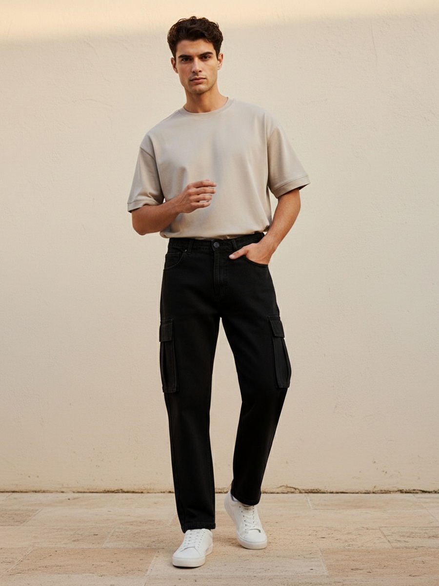 Men Regular Fit Mid-Rise Cargo Jeans