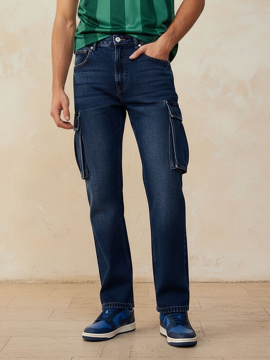 Men Regular Fit Mid-Rise Cargo Jeans