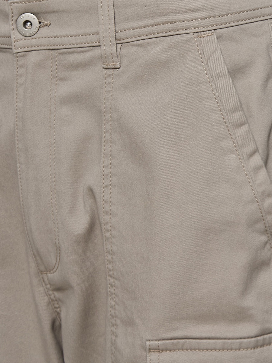 Men Regular Fit Twill Cargo Trousers