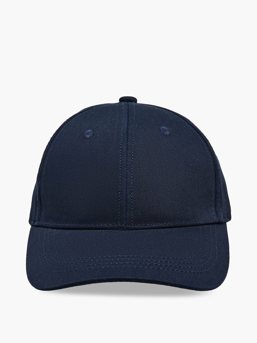 Men Cap with Buckled Strap Closure