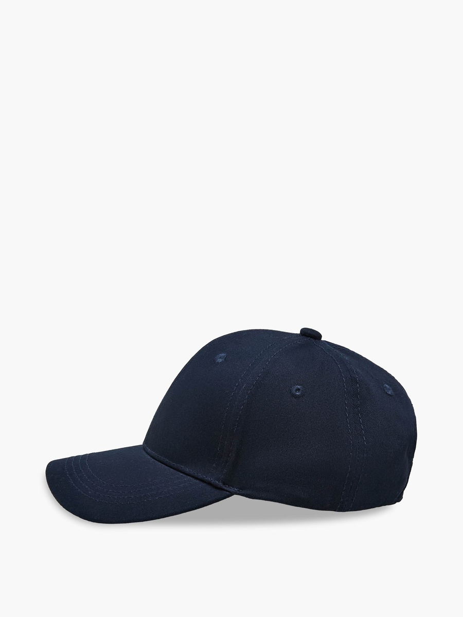 Men Cap with Buckled Strap Closure