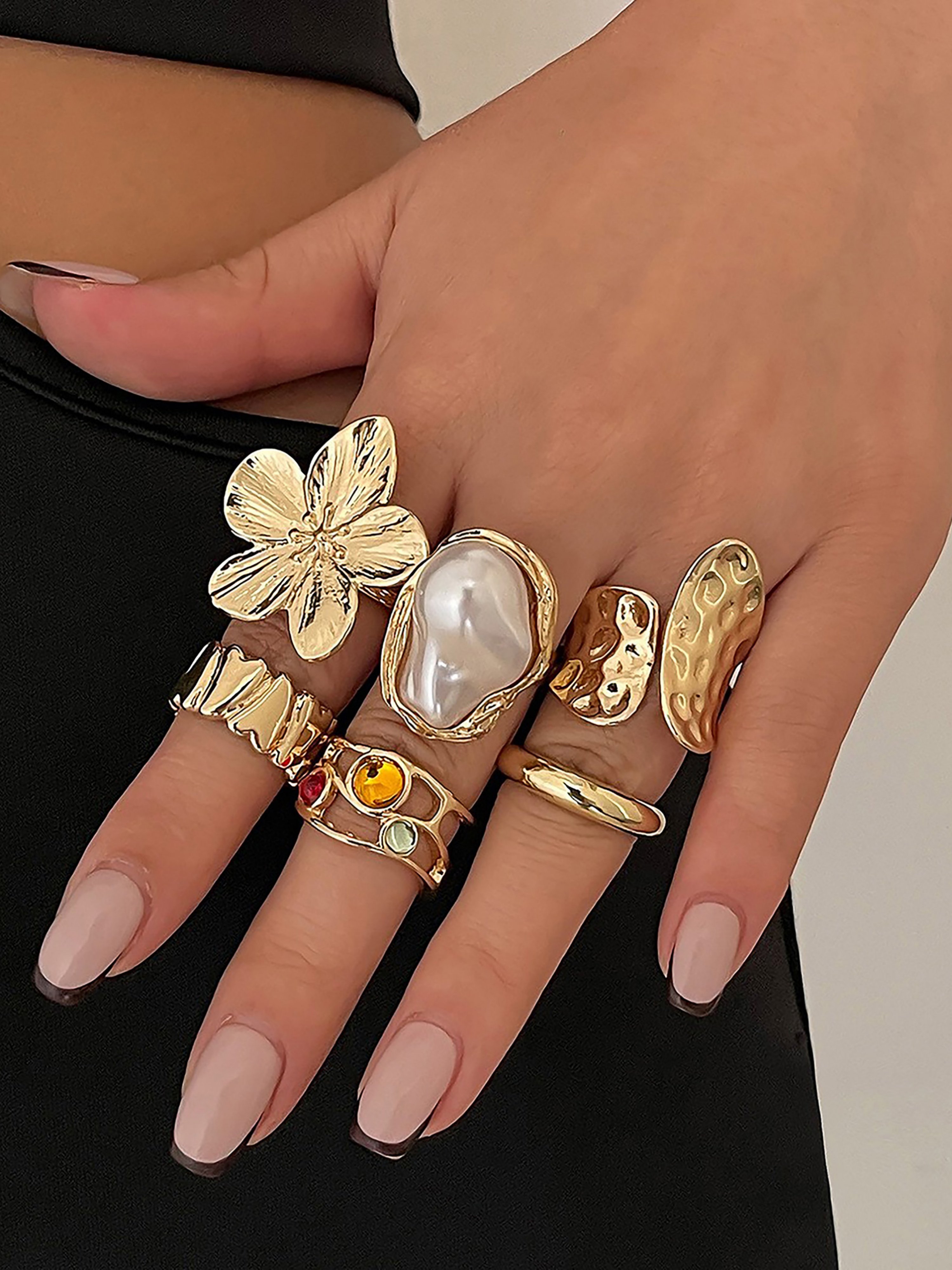 Pack of 6 - Gold Tone Pearl and Flower Accents Rings