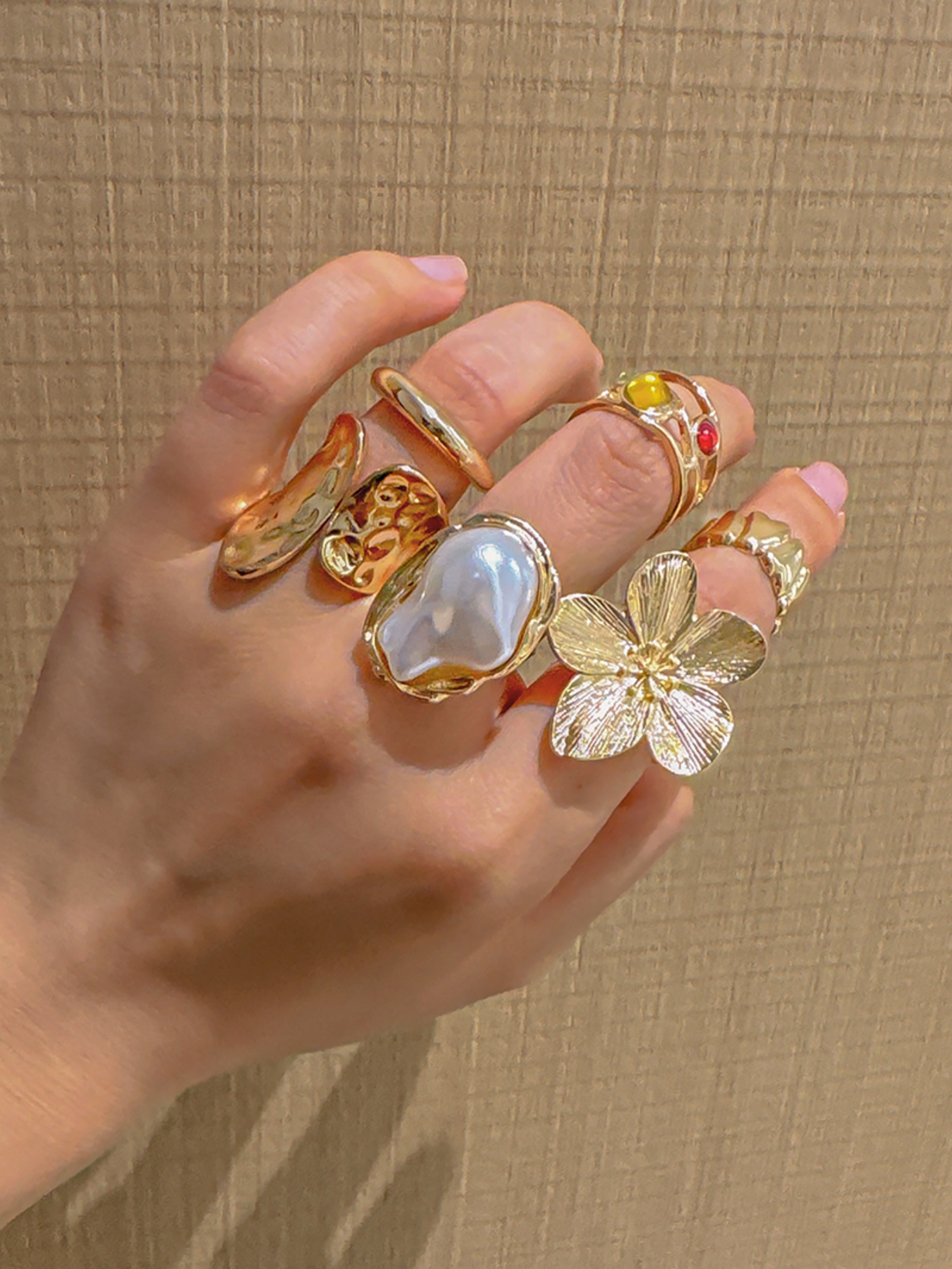 Pack of 6 - Gold Tone Pearl and Flower Accents Rings