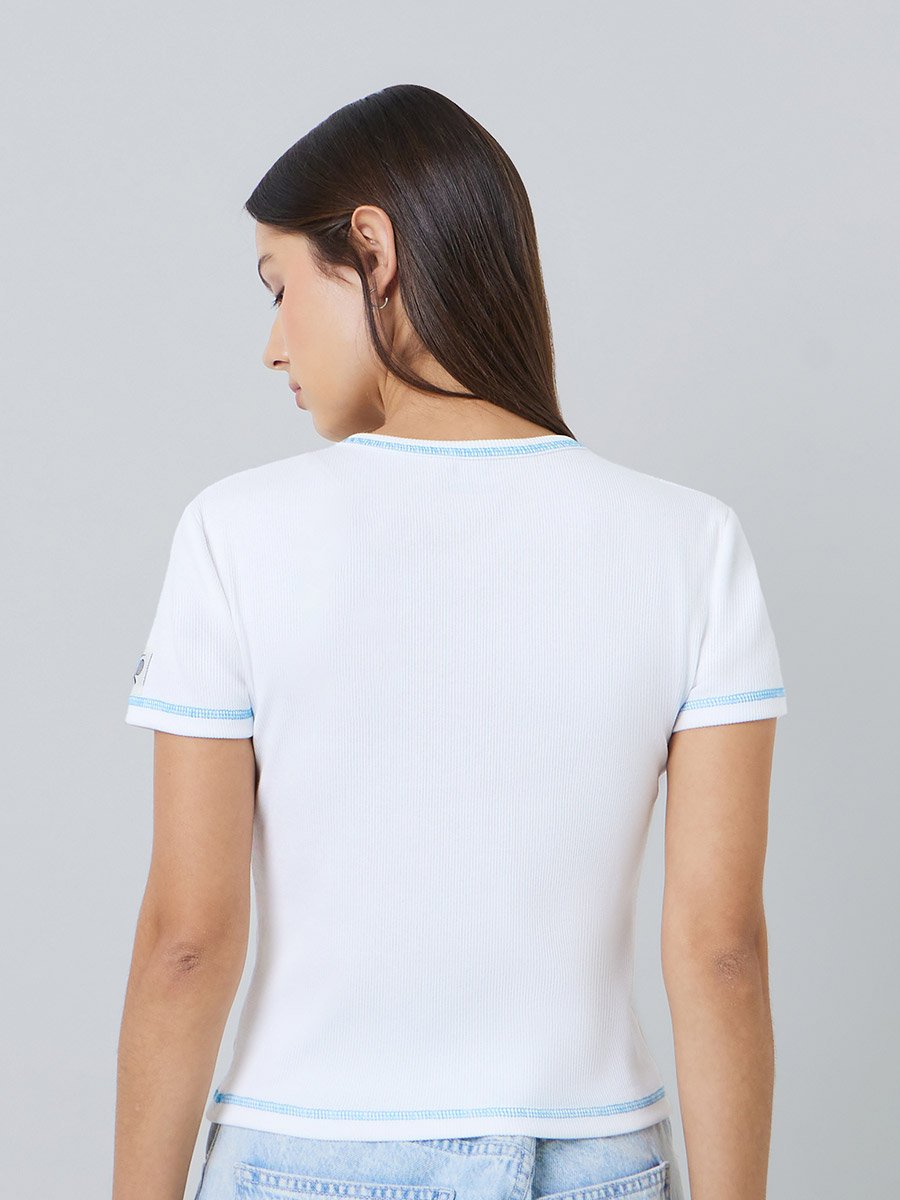 FITTED RIB HENLEY TEE WITH CONTRAST STITCH AND BADGE DETAIL , BLOCK- 7010656536