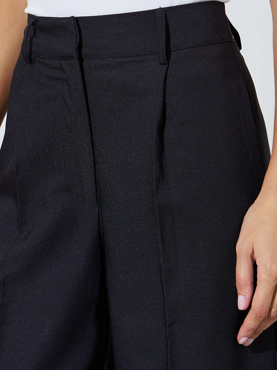 Black Solid Tailored Wide-Leg Trousers