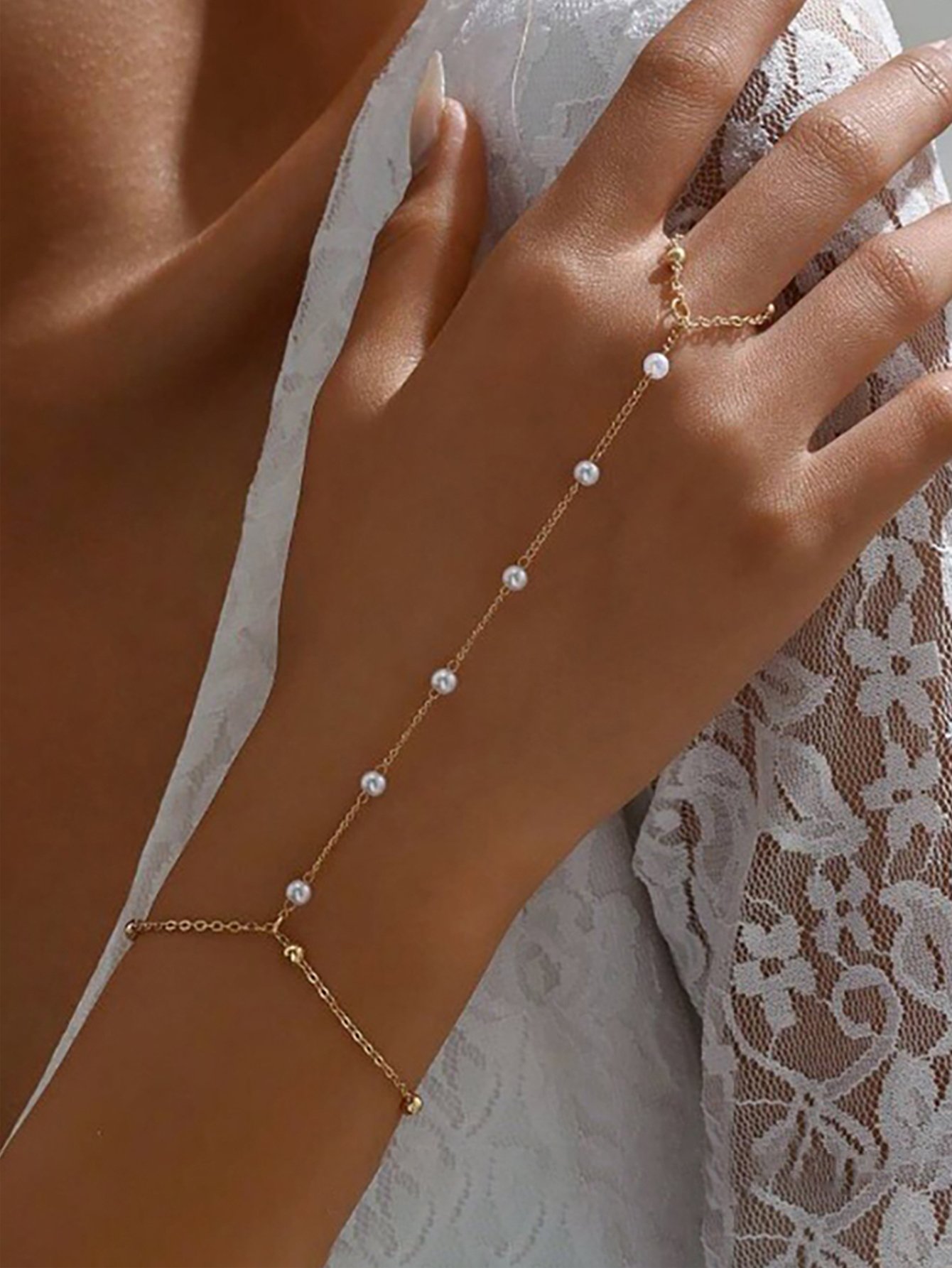 سوار سلسلة متصلة بالخاتم ولؤلؤ صناعي