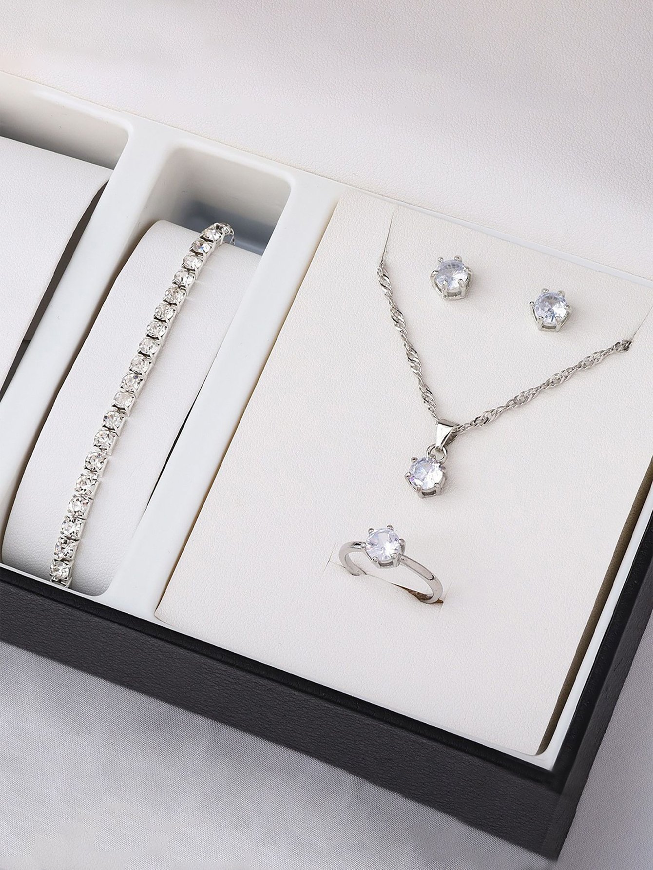 Silver Zirconia Jewelry Set 4-Piece