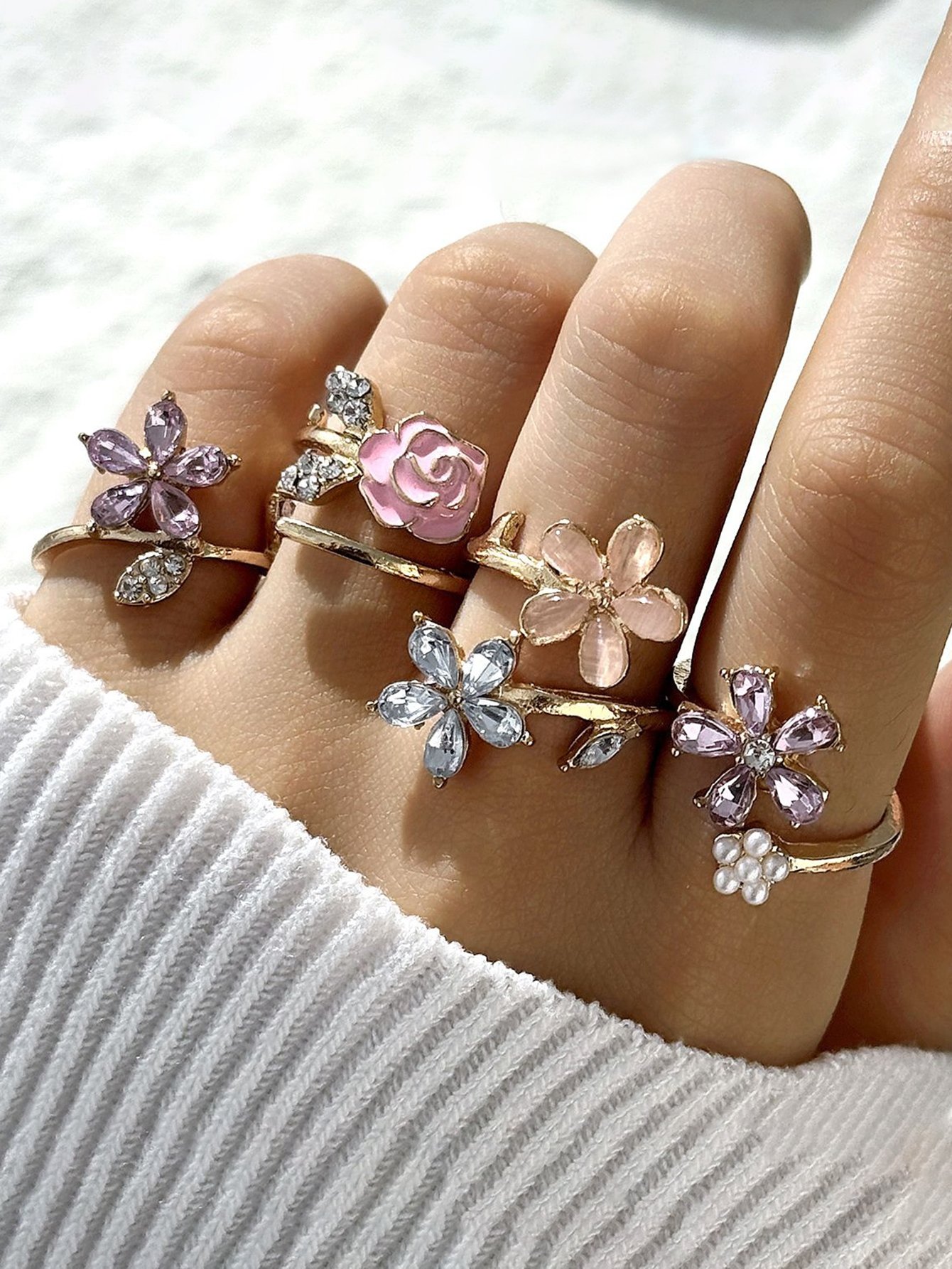 Floral Gold Rings Set