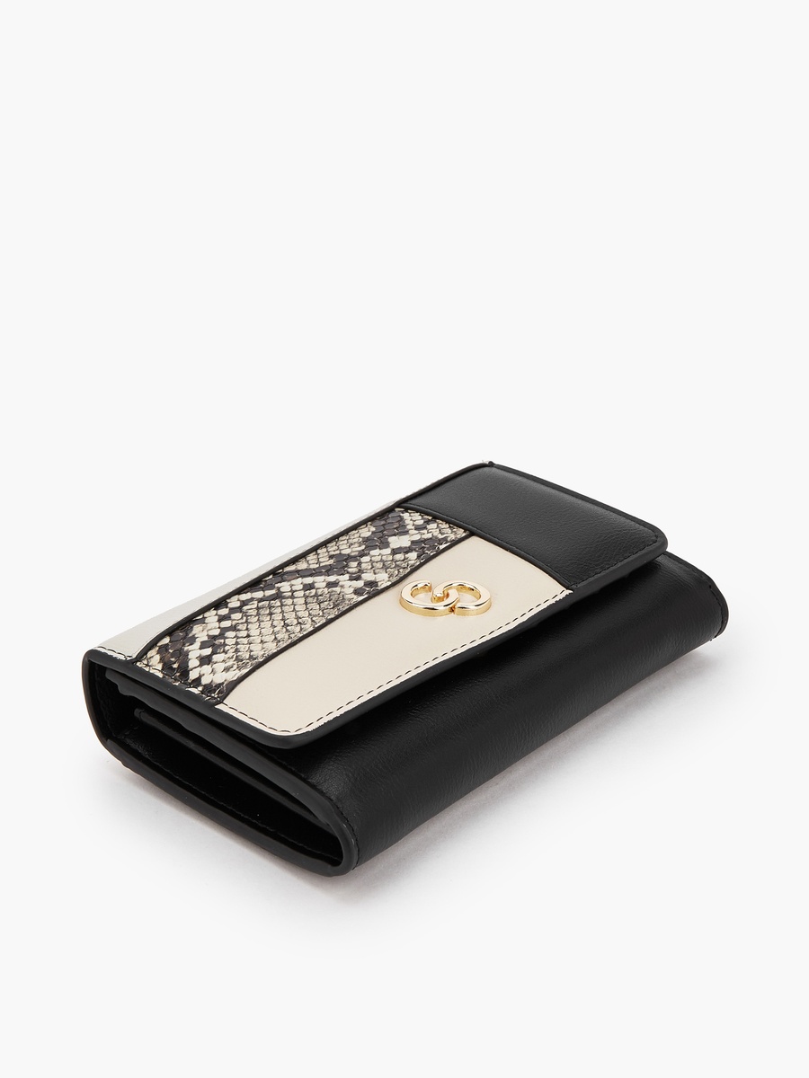 Panelled Wallet with Flap Closure