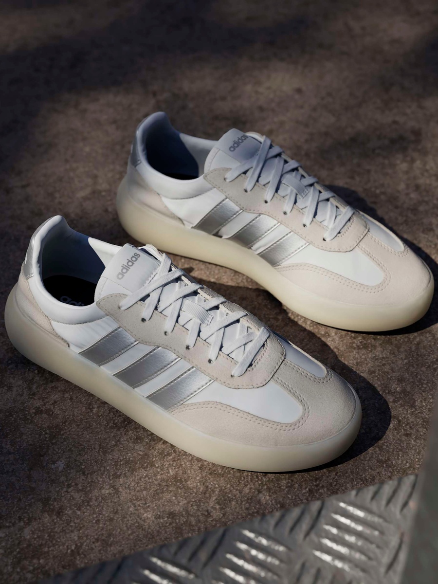 Women BARREDA DECODE Lace-Up Sneakers