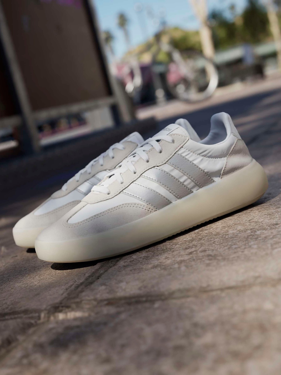 Women BARREDA DECODE Lace-Up Sneakers