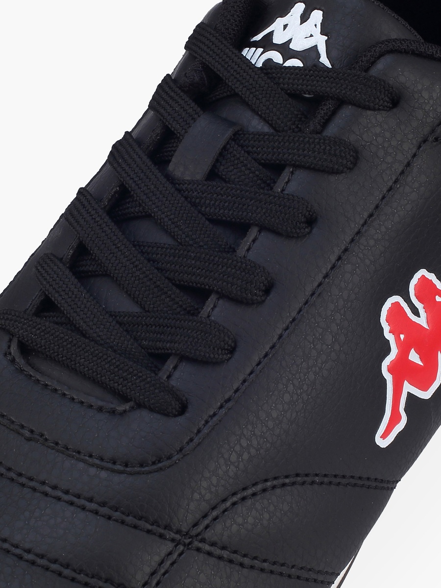 Men Lace-Up Football Shoes
