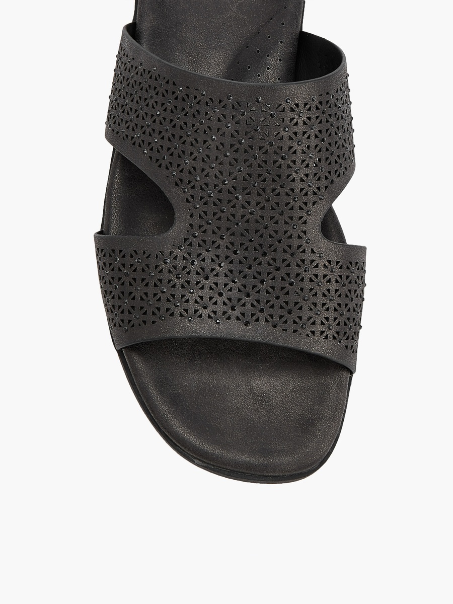 Women Slip-On Sandals