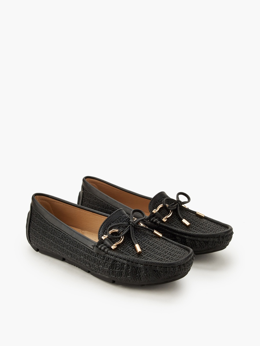 Women Slip-On Moccasins